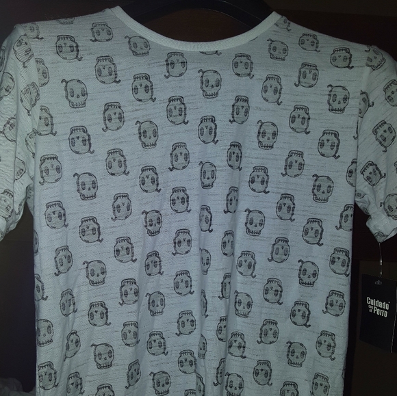 Mens Cuidado Con el Perro Tshirt Size Small NWT - Picture 3 of 4